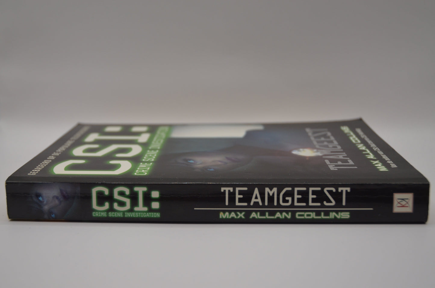 Teamgeest, CSI: Crime Scene Investigation, Max Allan Collins, rug aanzicht