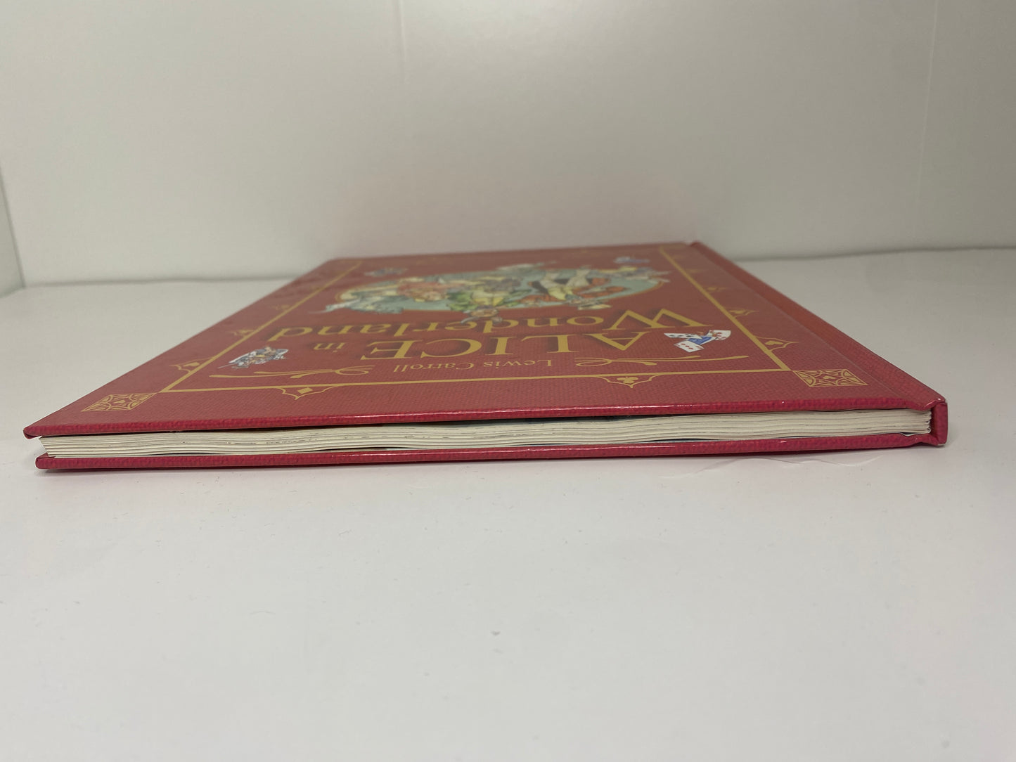 Alice In Wonderland van Lewis Carroll, ISBN:  9789079758128, bovenkant