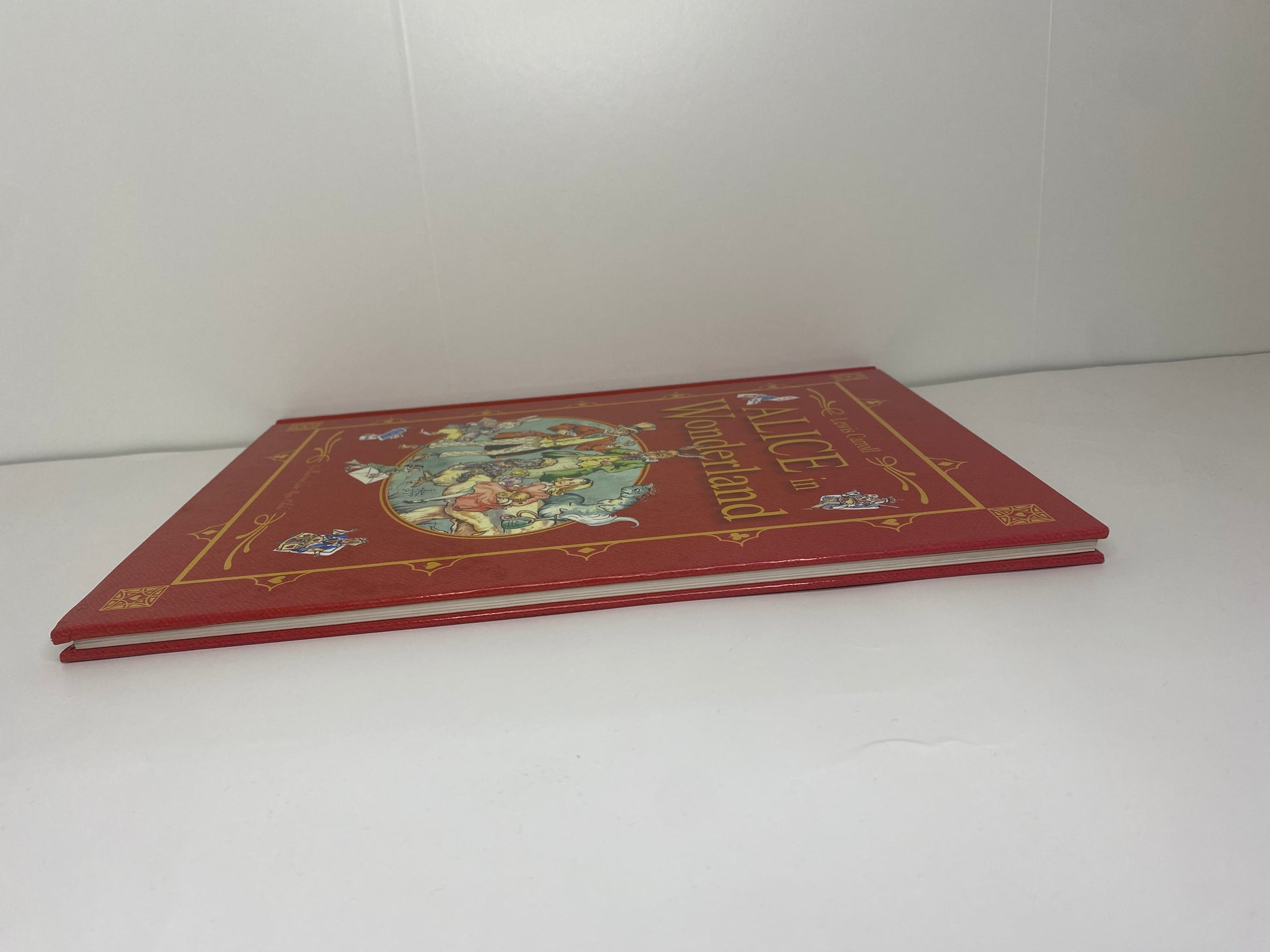 Alice In Wonderland van Lewis Carroll, ISBN:  9789079758128, zijkant