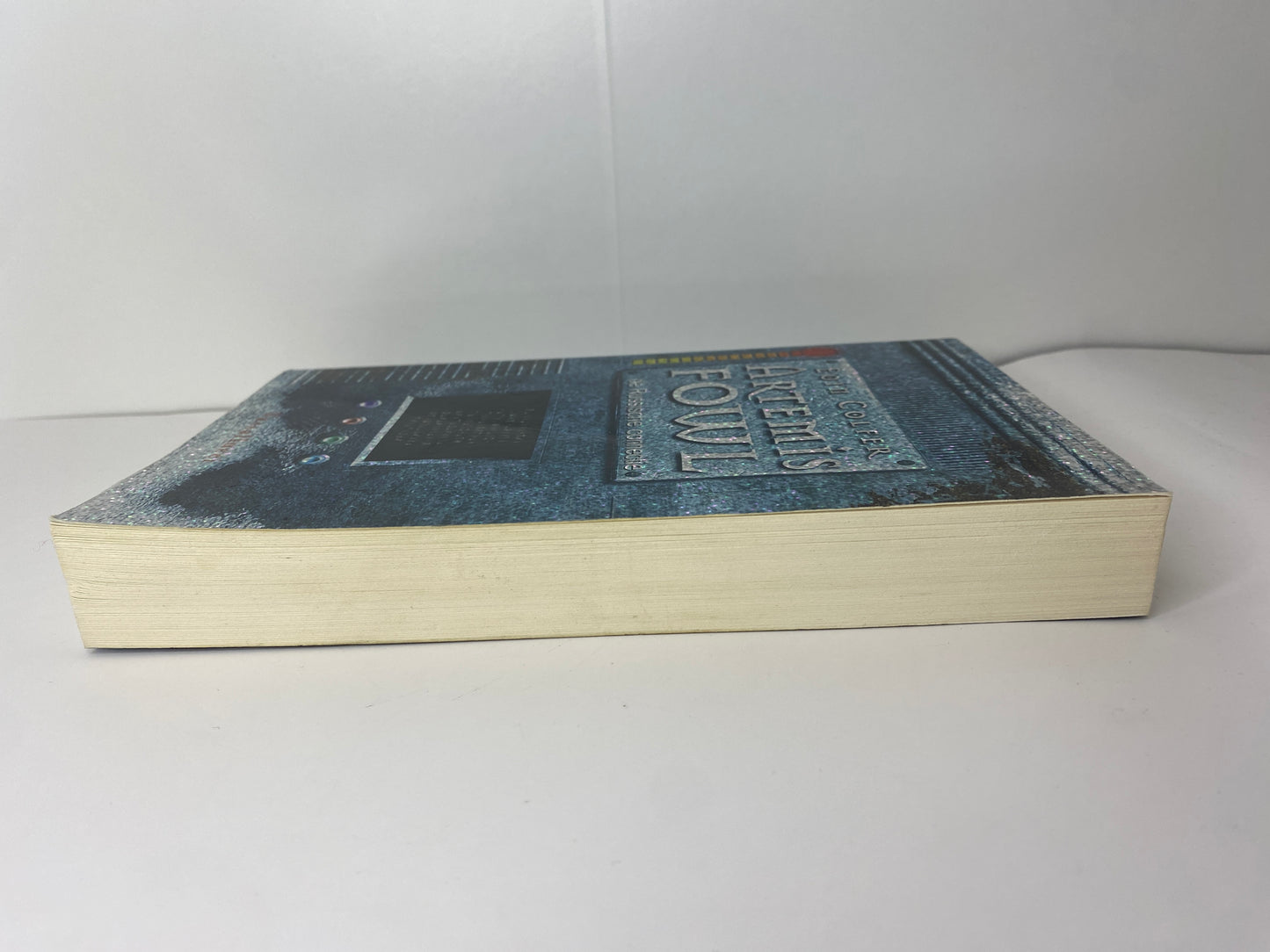 Artemis Fowl De Russische Connectie van Eoin Colfer, ISBN: 9789050006392, zijkant
