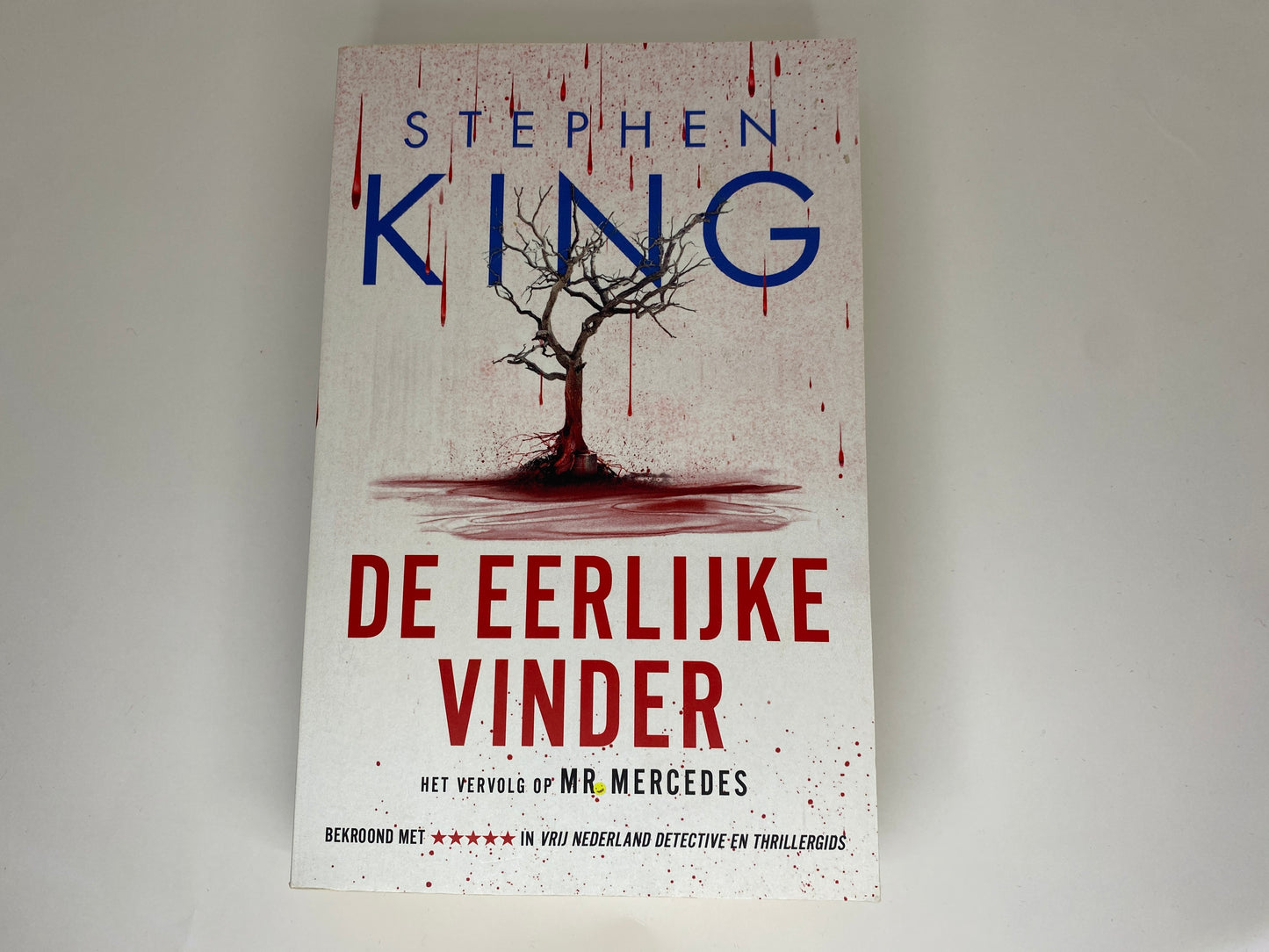 De Eerlijke Vinder van Stephen King, boek 2 in de Bill Hodges trilogie, ISBN: 9789021026039, voorkant