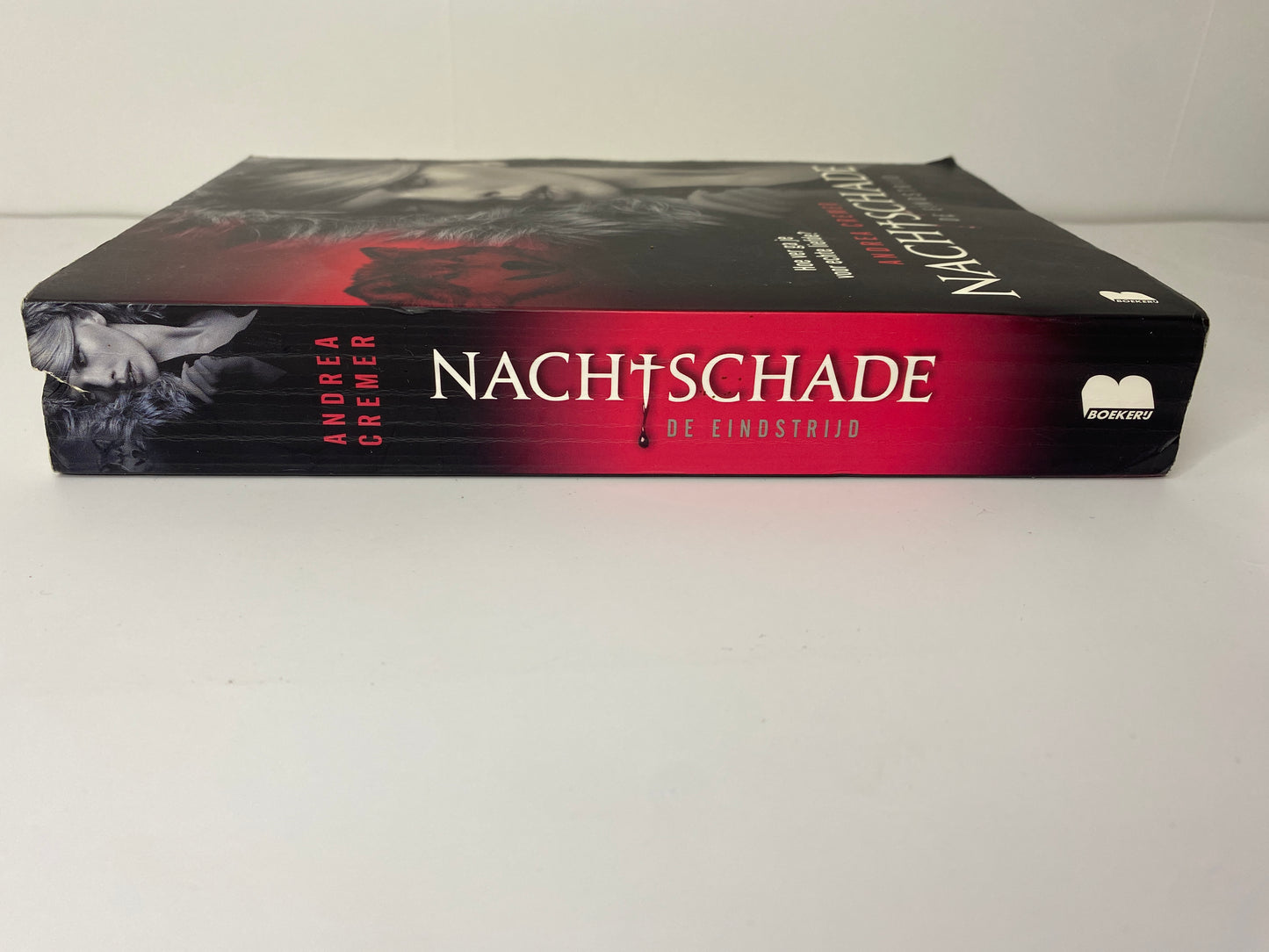 De Eindstrijd, boek 3 in de Nachtschade serie van Andrea Cremer, ISBN: 9789022560273, rug