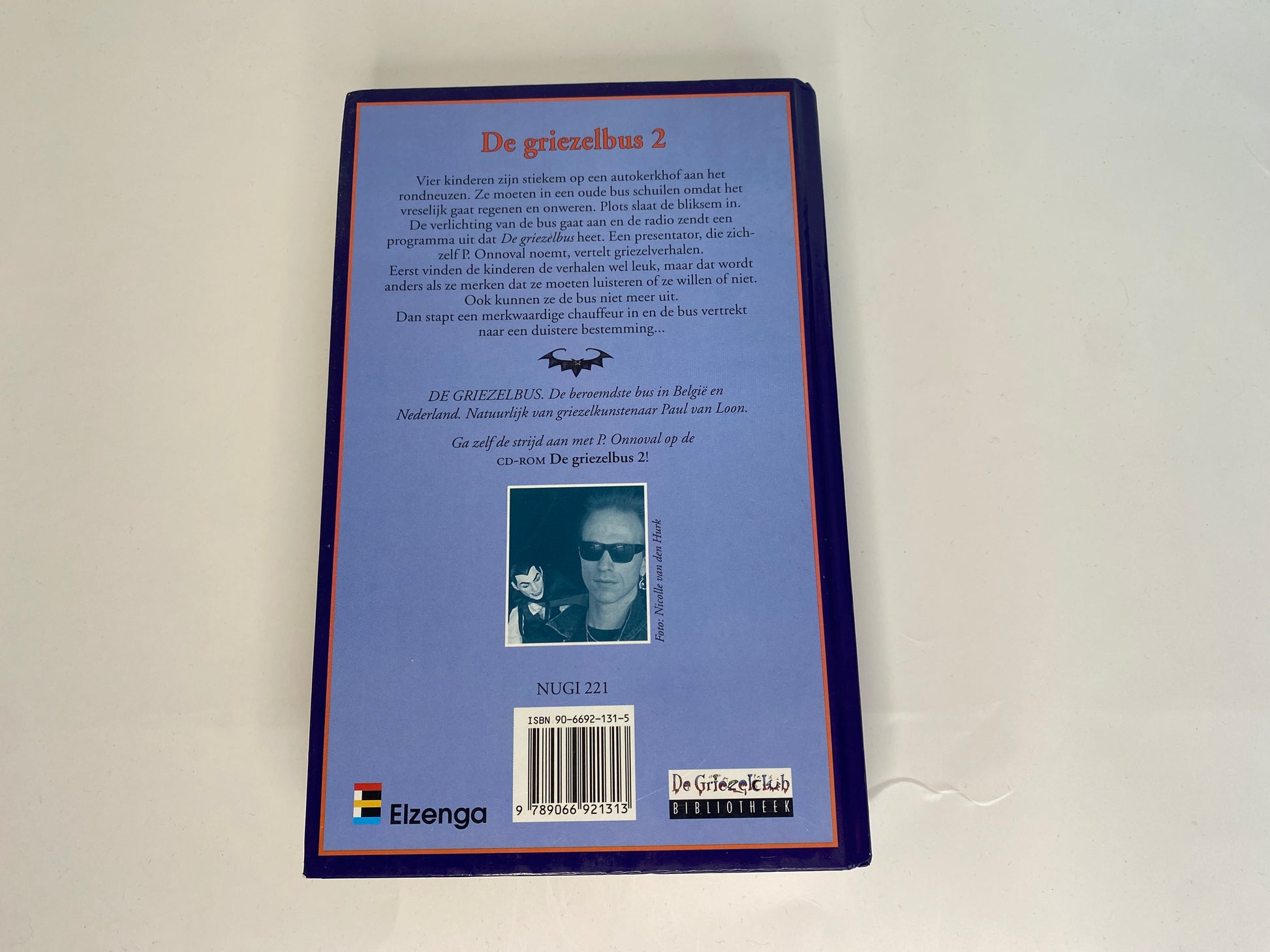 Griezelbus 2  van Paul van Loon, De Griezelbus boek 2, ISBN: 9789066921313, achterkant