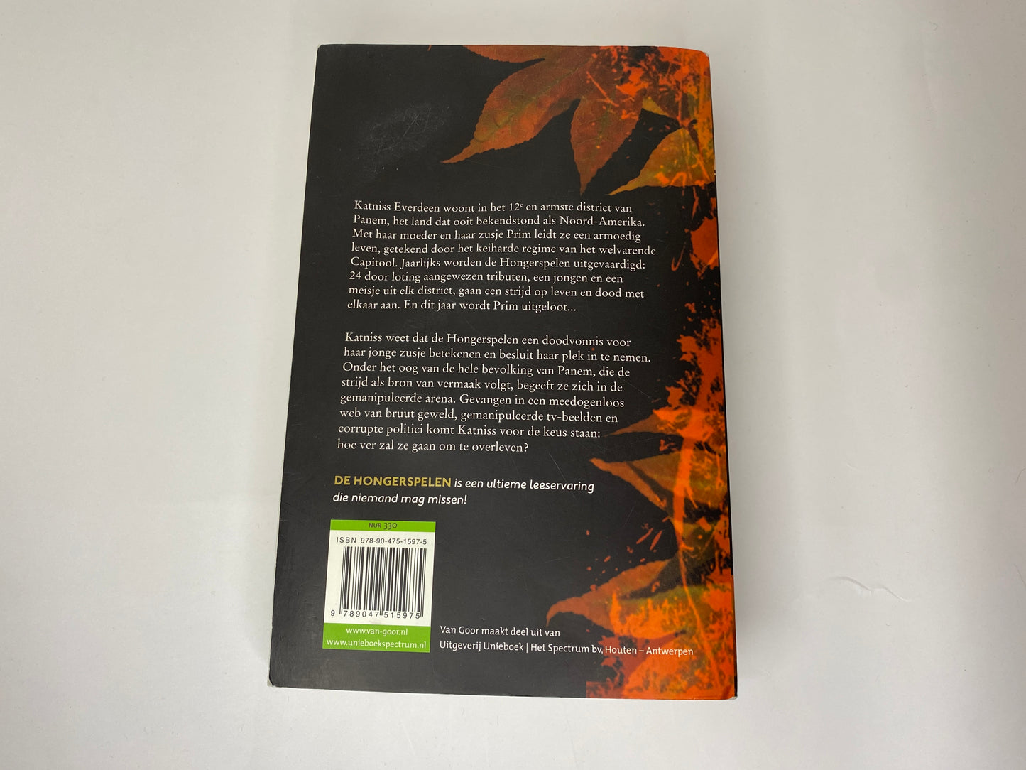 De Hongerspelen van Suzanne Collins boek 1 in De Hongerspelen trilogie, ISBN: 9789047515975, achterkant
