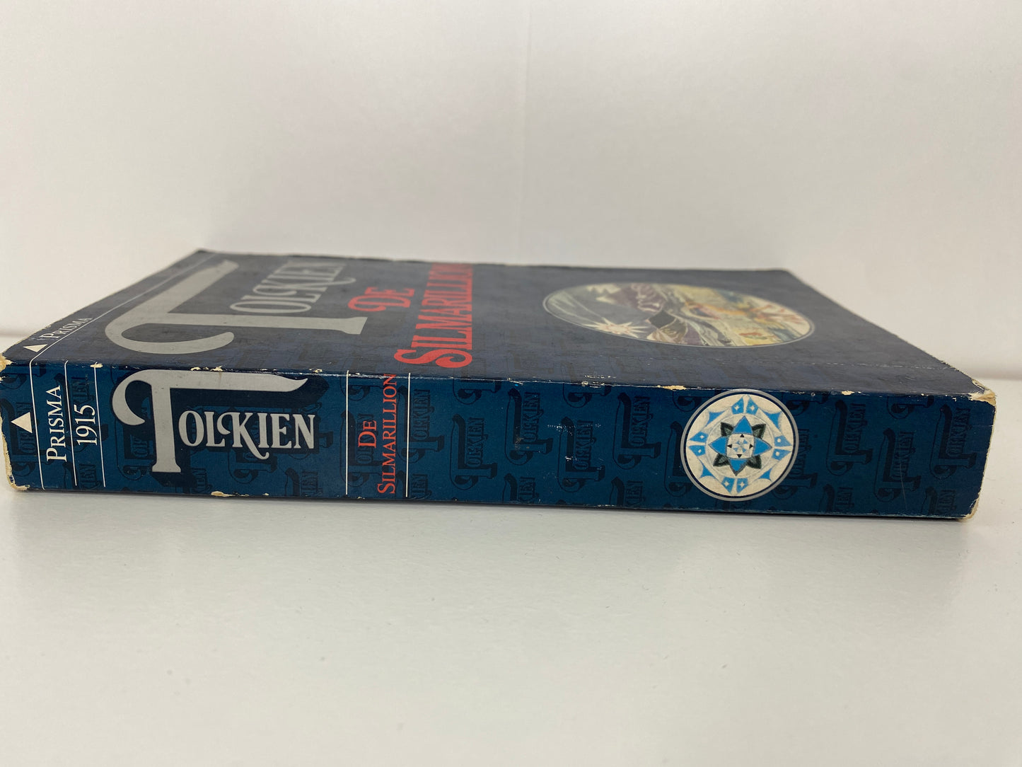 De Silmarillion by J.R.R. Tolkien, ISBN: 9027410437 rug