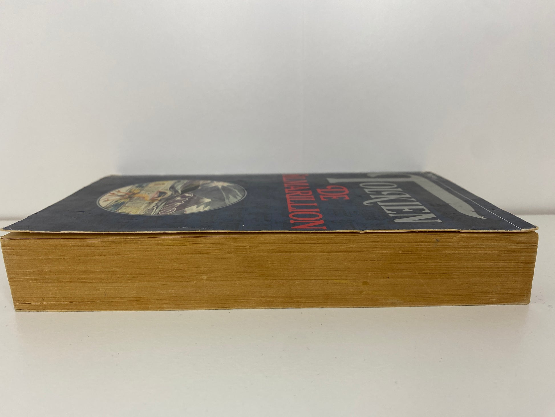 De Silmarillion by J.R.R. Tolkien, ISBN: 9027410437 snede zijkant