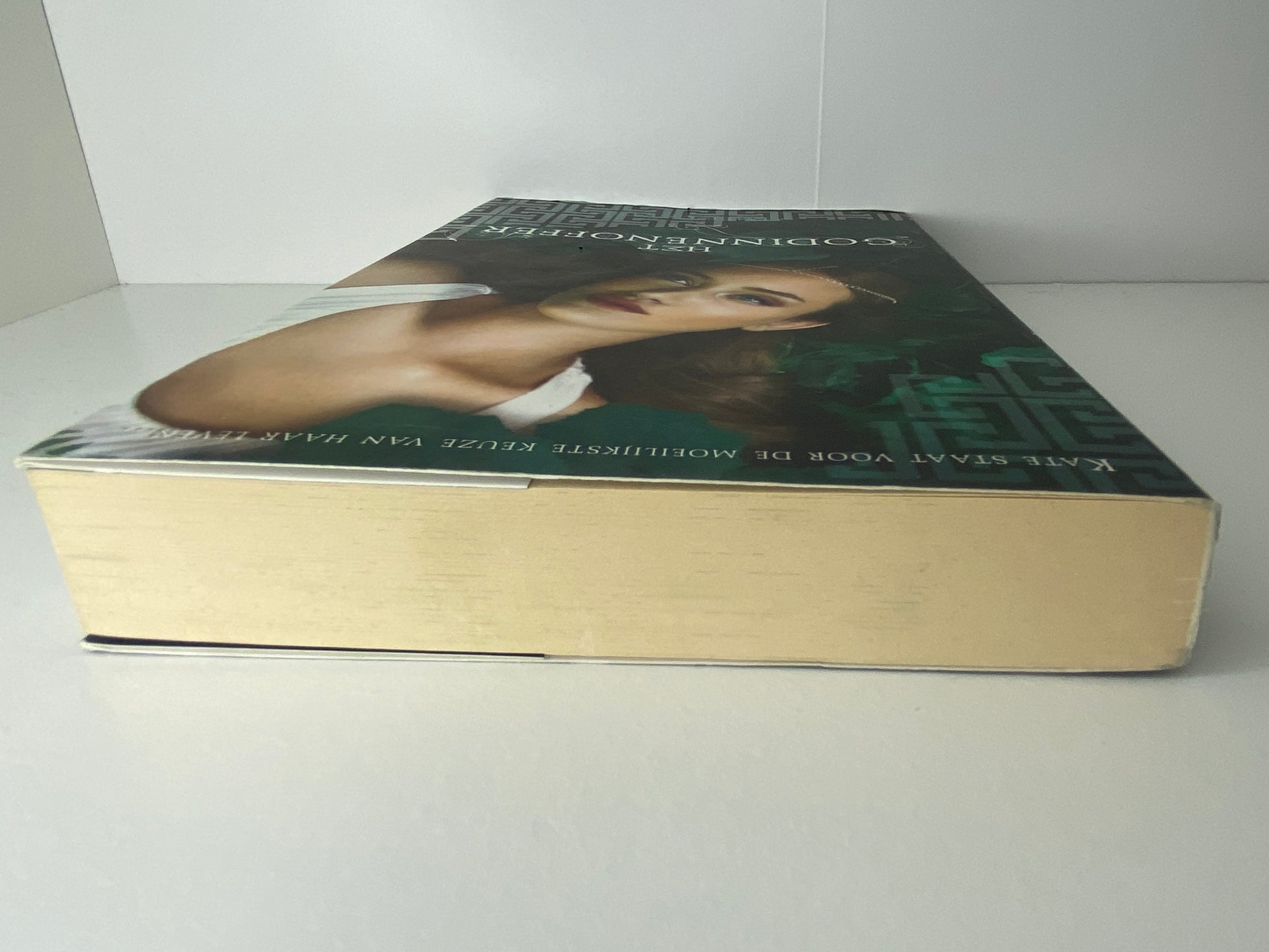 Het Godinnenoffer, boek 3 in De Godinnentest trilogie van Aimée Carter, ISBN: 9789034787620 bovenkant