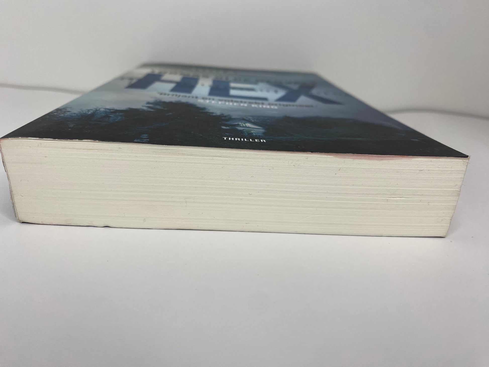 Hex van Thomas Olde Heuvelt, ISBN: 9789024573349 onderkant