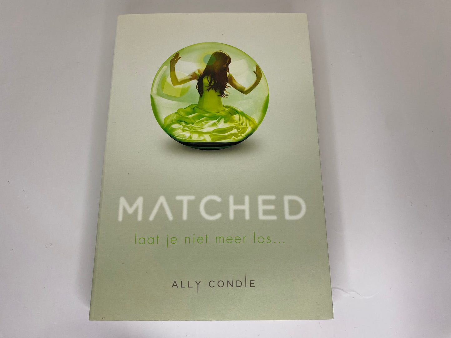 Matched van Ally Condie, boek 1 in de Matched trilogie, ISBN: 9789047703198, voorkant