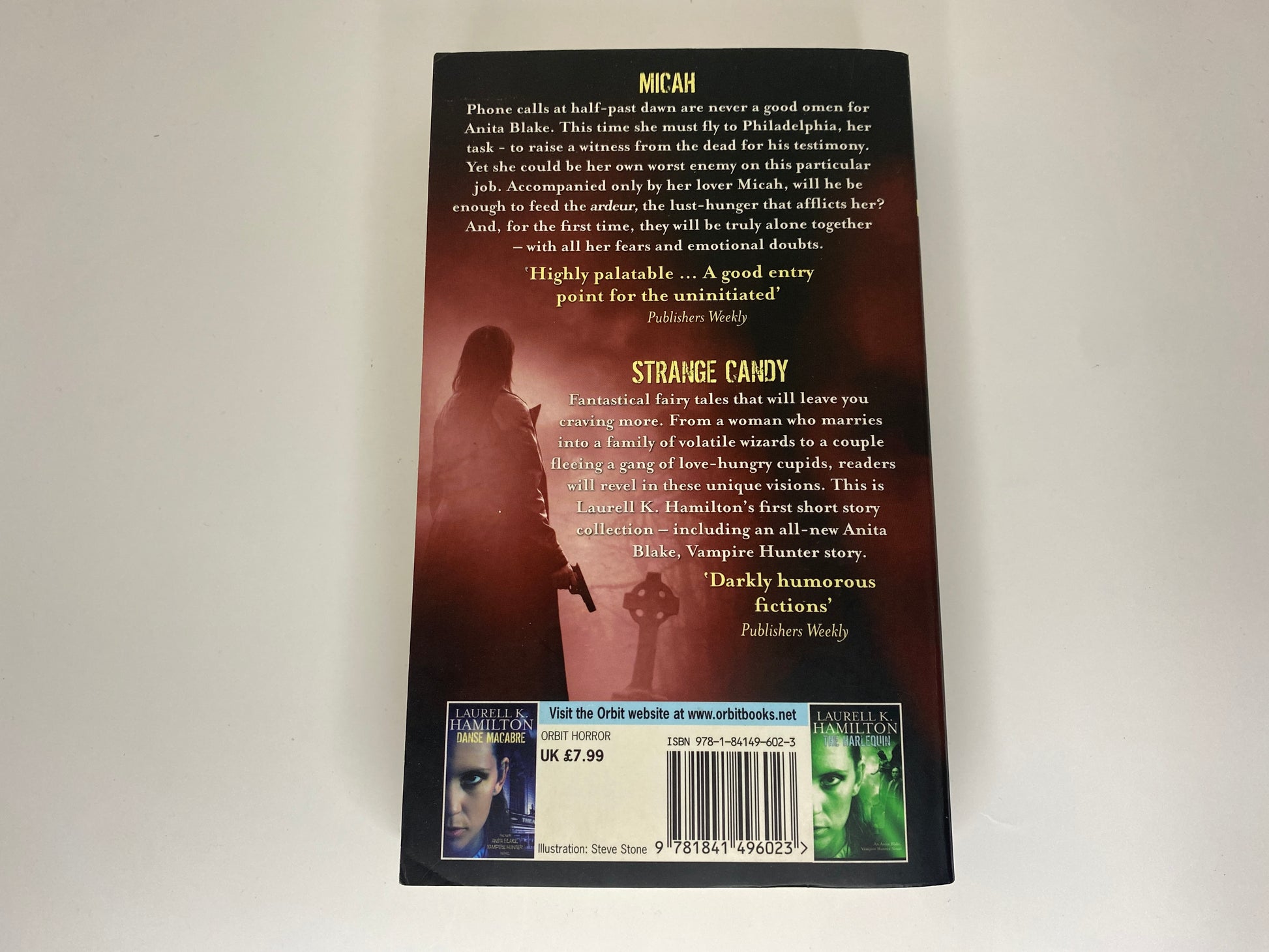Micah and Stange Candy by Laurell K. Hamilton, book 13 and 0.5 in the Anita Blake, Vampire Hunter series, ISBN: 9781841496023, achterkant