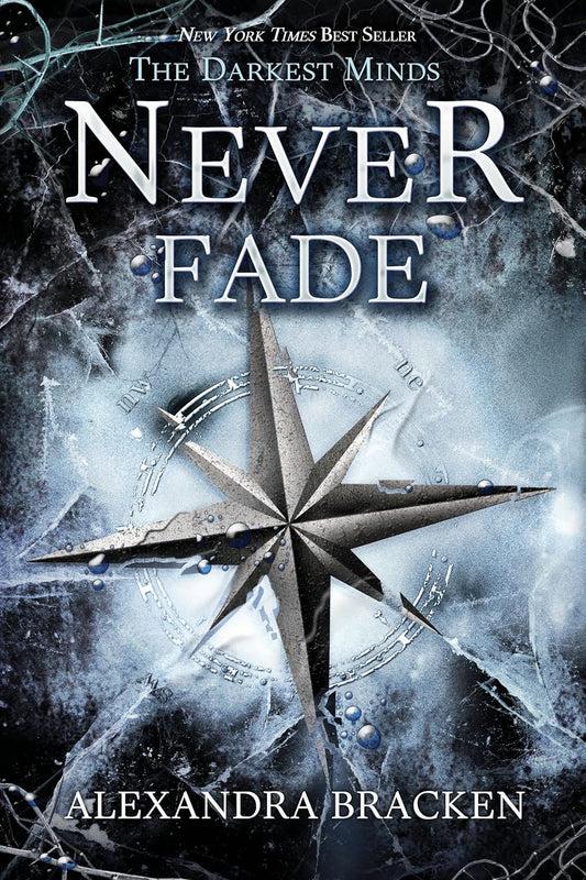 Never Fade - EN - Alexandra Bracken - Paperback