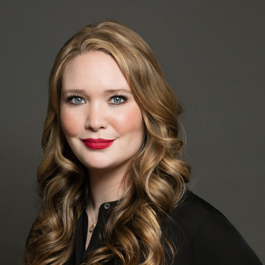 Sarah J. Maas