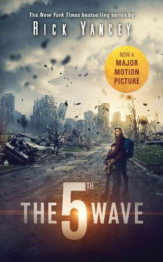 The 5th Wave by Rick Yancey, book 1 in the 5th Wave trilogy, ISBN: 9780147519085