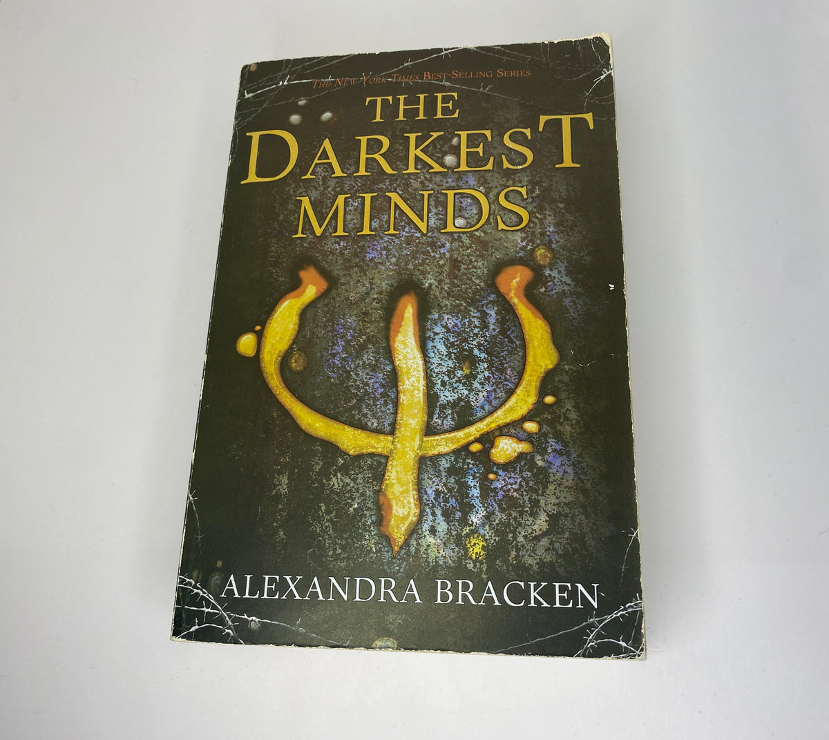 The Darkest Minds by Alexandra Bracken, ISBN: 9781423159322, front