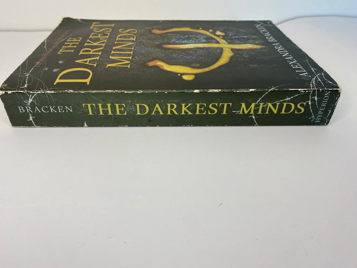 The Darkest Minds by Alexandra Bracken, ISBN: 9781423159322, spine