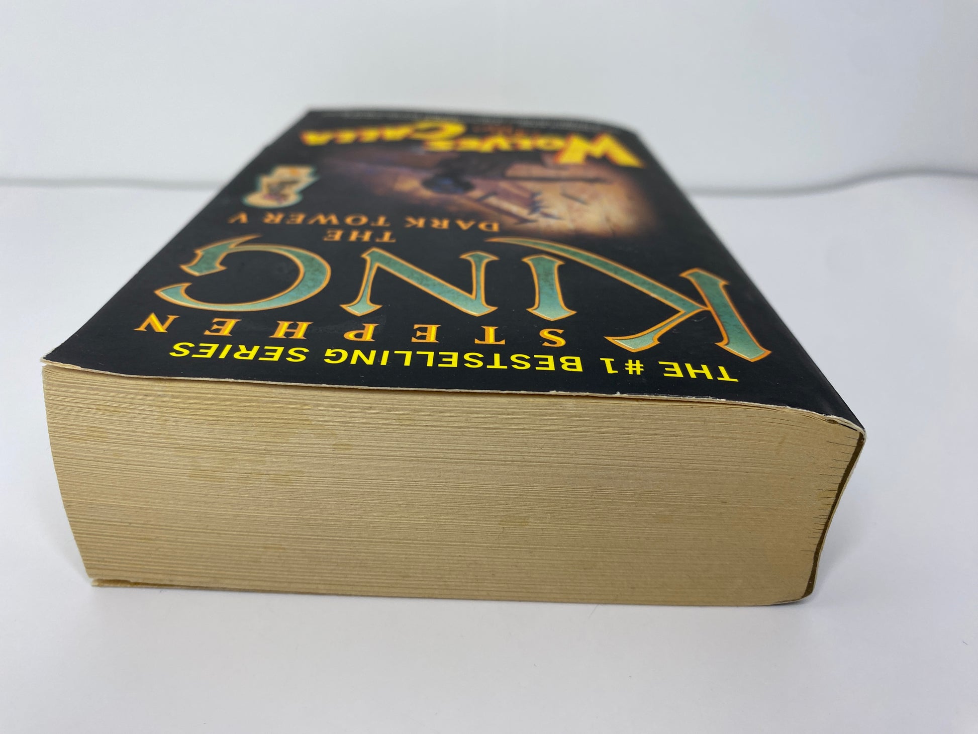 Wolves of the Calla by Stephen King, book 5 in the dark tower, ISBN: 9780743496575  top